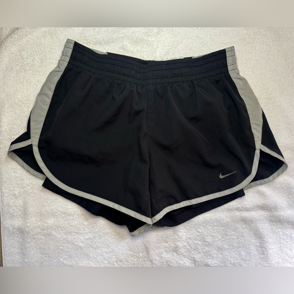 Nike Running Shorts Black Women's  Small Built in Nike Pro Style Under Dri-Fit